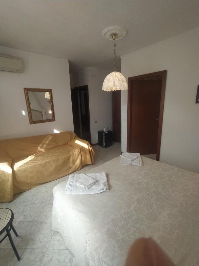 Ca Isabella Bed and Breakfast Venedig Exteriör bild